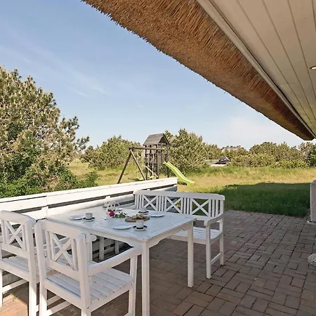 Beautiful Home In Blavand With Sauna Holiday home Blavand